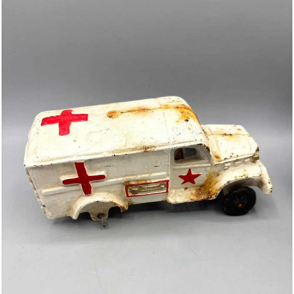 Vintage Cast Iron Ambulance Toy Red Cross Star White Painted Metal‎